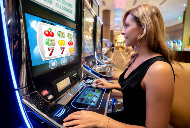 Live-dealer tables alongside MMA events mega368 live-dealer table lobby